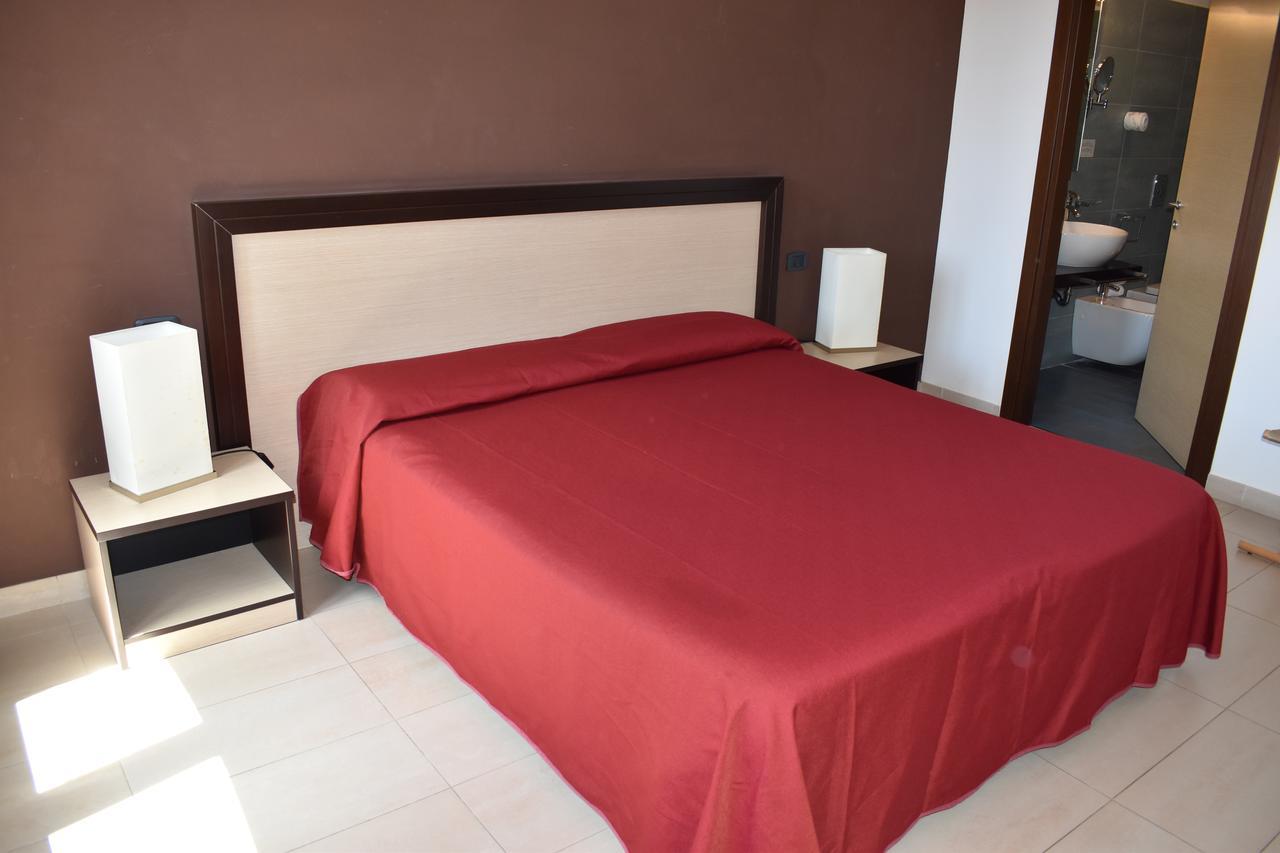 Hotel Il Portico Фавиньяна Экстерьер фото