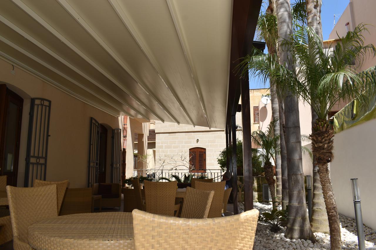 Hotel Il Portico Фавиньяна Экстерьер фото